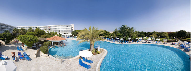 Avanti Hotel Bedroom